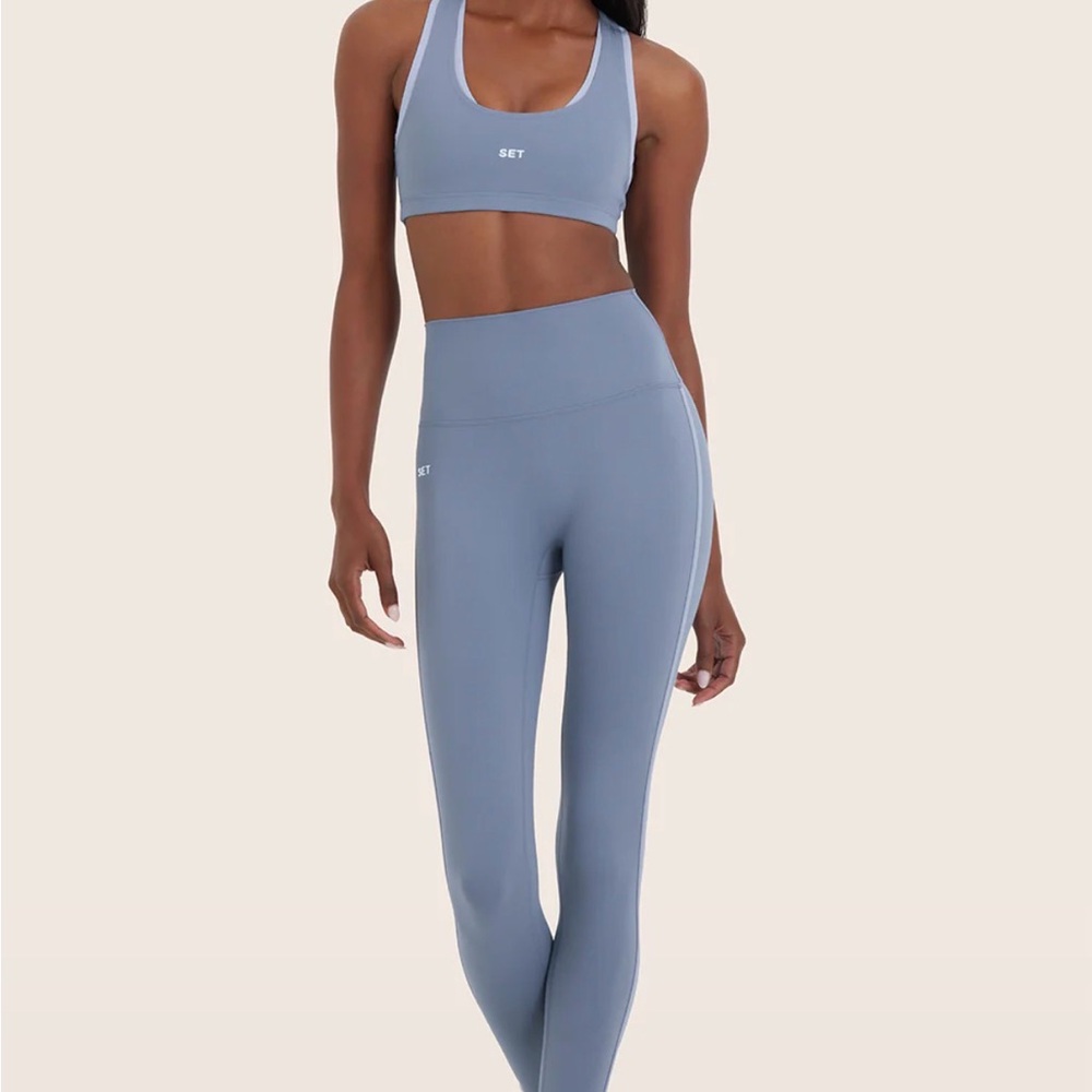 SET Active Blue Sports Bra and Leggings
